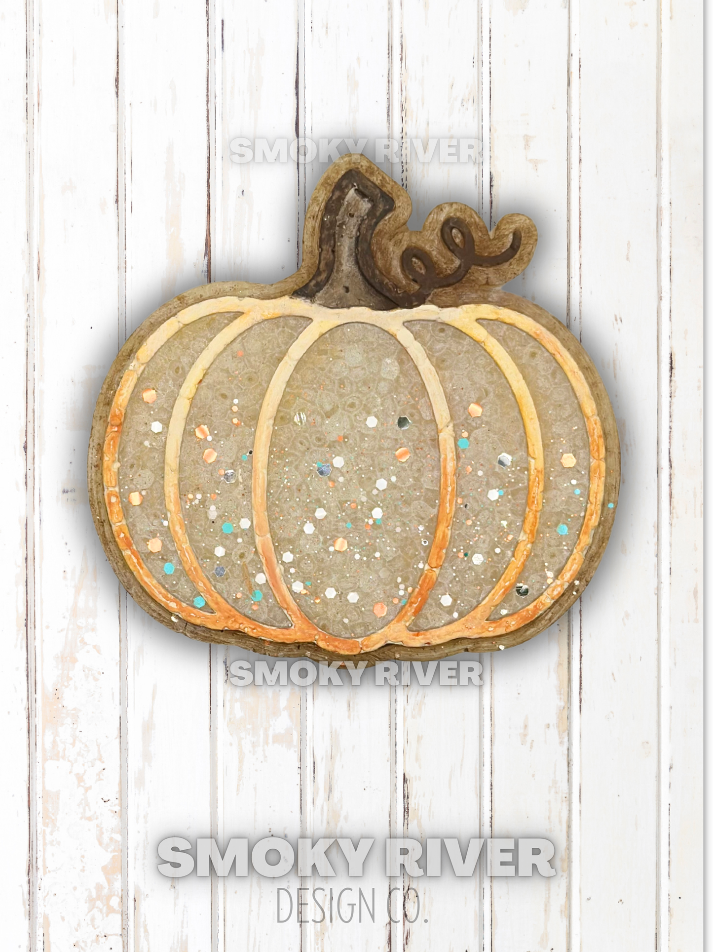 Plain Distressed Pumpkin (Scent- Cinnamon & Baked Pear)