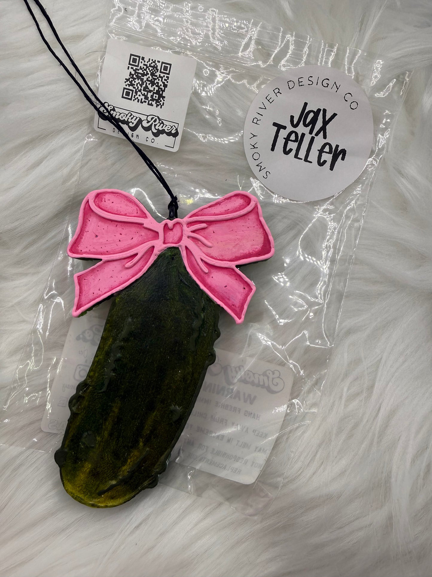 Pickle With Bow Freshie